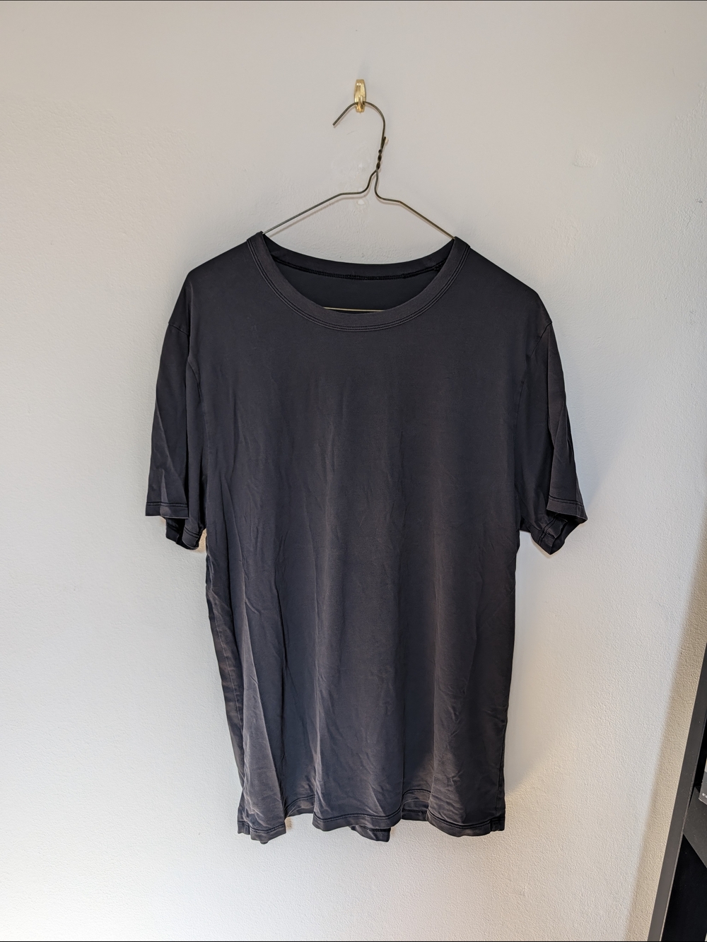 lululemon athletica Men's Black Short Sleeve Crew